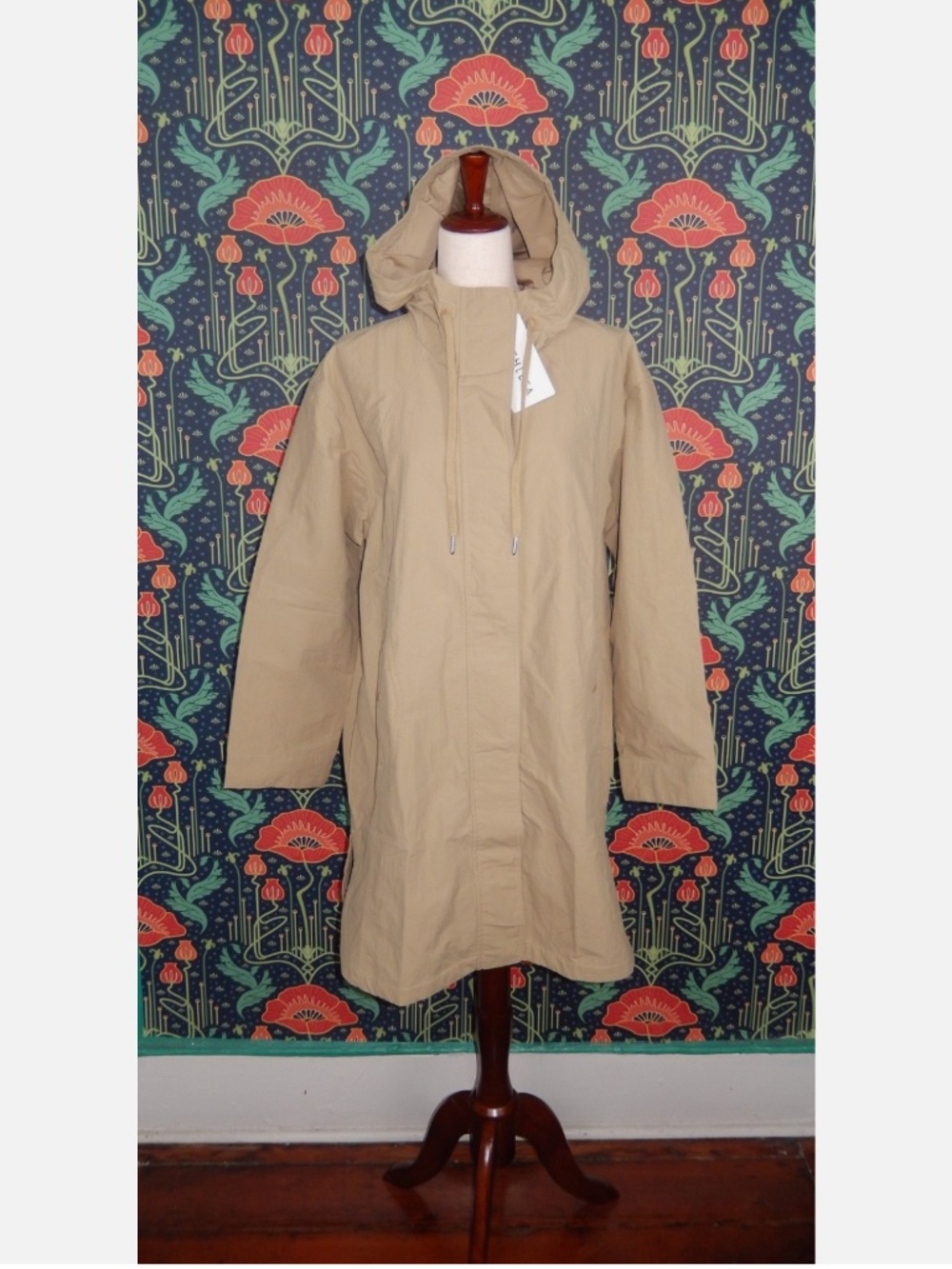 Athleta Everywhere Tan Anorak Hooded Jacket L New - Picture 3 of 8